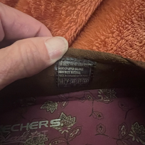 Skechers Leather Upper Relaxed Fit Memory Foam Women 10 Shoes, new without tags - Picture 6 of 7